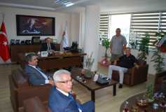 Oda Başkanımız İbrahim Otsekin,istanbul Smmm Odası Başkanı Yücel Akdemir,tekirdağ Smmm Odası Başkanı Nedim Arslan, Kırklareli Smmm Odası Başkanı Faruk Azabağaoğlu İle Birlikte Tekirdağ Vergi Dairesi Başkan Vekili Mustafa Taşkiran'ı Ziyarette Bulunmuşlardır