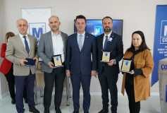 1-7 Mart Muhasebe Haftası Meslekte 30 Yılını Dolduran Üyelerimize,yüksek Düzeyde Vergi/aidat Ödeyen Üyelerimize Ve Geçmiş Dönem Görev Yapmış Denetleme Ve Disiplin Kurulu Üyelerimize Plaket Töreni