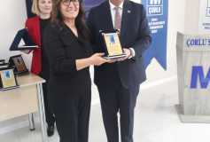 1-7 Mart Muhasebe Haftası Meslekte 30 Yılını Dolduran Üyelerimize,yüksek Düzeyde Vergi/aidat Ödeyen Üyelerimize Ve Geçmiş Dönem Görev Yapmış Denetleme Ve Disiplin Kurulu Üyelerimize Plaket Töreni