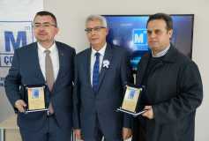 1-7 Mart Muhasebe Haftası Meslekte 30 Yılını Dolduran Üyelerimize,yüksek Düzeyde Vergi/aidat Ödeyen Üyelerimize Ve Geçmiş Dönem Görev Yapmış Denetleme Ve Disiplin Kurulu Üyelerimize Plaket Töreni