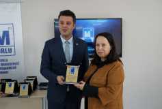 1-7 Mart Muhasebe Haftası Meslekte 30 Yılını Dolduran Üyelerimize,yüksek Düzeyde Vergi/aidat Ödeyen Üyelerimize Ve Geçmiş Dönem Görev Yapmış Denetleme Ve Disiplin Kurulu Üyelerimize Plaket Töreni