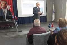 E-Belge/e-Defter Uygulamaları Semineri Turmob Eğitmeni Sayın Halim Bursali'nın Sunumuyla Gerçekleşmiştir.