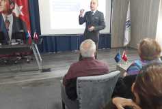 E-Belge/e-Defter Uygulamaları Semineri Turmob Eğitmeni Sayın Halim Bursali'nın Sunumuyla Gerçekleşmiştir.