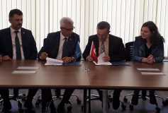 Çorlu Smmm Odası, Velimeşe Mesleki Ve Teknik Anadolu Lisesi Ve Ulaş Mesleki Ve Teknik Anadolu Lisesi İle 'sosyal Ve Bilimsel İşbirliği Protokolü' İmzalanmıştır. İşbirliğimizin Mesleğimize Ve Meslektaş Adayı Öğrencilerimize Hayırlı Olmasını Dileriz.