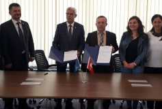 Çorlu Smmm Odası, Velimeşe Mesleki Ve Teknik Anadolu Lisesi Ve Ulaş Mesleki Ve Teknik Anadolu Lisesi İle 'sosyal Ve Bilimsel İşbirliği Protokolü' İmzalanmıştır. İşbirliğimizin Mesleğimize Ve Meslektaş Adayı Öğrencilerimize Hayırlı Olmasını Dileriz.