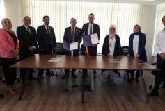 Çorlu Smmm Odası, Velimeşe Mesleki Ve Teknik Anadolu Lisesi Ve Ulaş Mesleki Ve Teknik Anadolu Lisesi İle 'sosyal Ve Bilimsel İşbirliği Protokolü' İmzalanmıştır. İşbirliğimizin Mesleğimize Ve Meslektaş Adayı Öğrencilerimize Hayırlı Olmasını Dileriz.