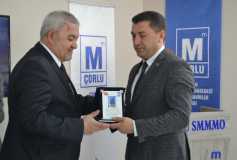 1-7 Mart Muhasebe Haftası Meslekte 30 Yılını Dolduran Üyelerimize Ve Yüksek Düzeyde Vergi Ve Aidat Ödeyen Üyelerimize Plaket Töreni