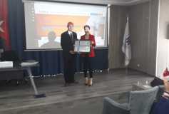 29.01.2019 Emel Paksoy, Bircan Gülcan Yilmaz'a Ruhsatları Teslim Edildi. Kendilerine Meslek Hayatlarında Başarılar Dileriz