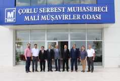 12.07.2018 Odamız Yönetim Kurulunu, Vergi Dairesi Başkan Vekili Mustafa Çelik, Grup Müdürü İbrahim Koç Ve Kurum Birim Amirleri, 7143 Sayılı Vergi Ve Diğer Bazı Alacakların Yeniden Yapılandırılmasına İlişkin Kanun Tanıtımı İçin Ziyaret Etmiştir