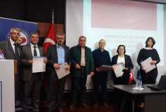 02.02.2017 Erdal Özcan, Fatih Göz, Kadir Baliç, Nazmiye Yurtsever, Nevziye Kütüklü, Nuray Yaman Küçük'e, Özcan Avci, Özgün Çakir, Sinan Dündar Ve Uğur Gürel'e Muhasebe Meslek Etiği Taahhütnameleri Törenle Teslim Edildi.