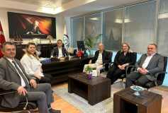 Sosyal Güvenlik Haftası Nedeni ile Çorlu SMMM Oda Başkanımız Ayşe Eroğlu ve Yönetim Kurulumuz , Çorlu Sgk Müdürü Sayın Bülent Bozatlı’yı Makamında Ziyaret Etmişlerdir.