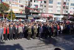 ÇORLU SMMM ODASI, CUMHURİYET’İMİZİN 101’İNCİ YILI DOLAYISIYLA DÜZENLENEN ÇELENK SUNMA TÖRENİNE KATILDI