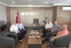 YMM Mehmet ŞAHAN ve YMM Sinan DÜNDAR Odamız Genel Kurulu sonucu oluşan Yönetim Kurulunu tebrik etmek üzere Odamızı ziyaret etmişlerdir.