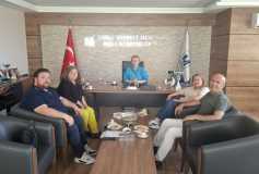 Mimarlar Odası Çorlu Temsilcisi Sayın Yurdanur Özsoy, Sayın Meral Terzioğlu ve Sayın Abdullah Altın, Yönetim Kurulu Başkanımız Ayşe Eroğlu’nu Ziyaret Etmişlerdir
