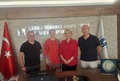 Uyumsoft Kurumsal İş Sistemleri Satış Direktörü Sayın Esin Çatıkkaş, Yönetim Kurulu Başkanımız Sayın Ayşe Eroğlu’nu Ziyaret Etmiştir.