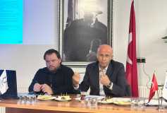 Çorlu Serbest Muhasebeci Mali Müşavirler Odası Yönetim Kurulu Başkanı’mız Sayın Ayşe Eroğlu, 07.10.2025 Salı Günü Dünya Mimarlar Günü dolayısıyla Çorlu Mimarlar Odası Temsilciliğinin gerçekleştirdiği Mimarlık Ofislerinde Muhasebe işlemleri üzerine söyleşi