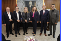 Çorlu SMMM Oda Başkanımız Ayşe EROĞLU ve Yönetim Kurulumuz , Tekirdağ Büyükşehir Belediye Başkanı Sayın Candan YÜCEER’i Makamında Ziyaret Etmişlerdir.