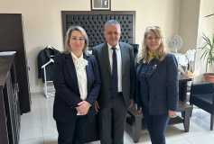 01-07 Mart Muhasebe Haftası kapsamında Çorlu SMMM Odası Yönetim Kurulu Bşk Ayşe EROĞLU ve Yönetim Kurulumuz Çorlu VD Md Sayın İbrahim YILMAZ’ı ve Md Yrd Sayın Özgür SAMĞAR'ı Makamında Ziyaret Ettiler