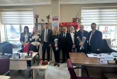 01-07 Mart Muhasebe Haftası kapsamında Çorlu SMMM Odası Yönetim Kurulu Bşk Ayşe EROĞLU ve Yönetim Kurulumuz Çorlu VD Md Sayın İbrahim YILMAZ’ı ve Md Yrd Sayın Özgür SAMĞAR'ı Makamında Ziyaret Ettiler