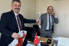 01-07 Mart Muhasebe Haftası kapsamında Çorlu SMMM Odası Yönetim Kurulu Bşk Ayşe EROĞLU ve Yönetim Kurulumuz Çorlu VD Md Sayın İbrahim YILMAZ’ı ve Md Yrd Sayın Özgür SAMĞAR'ı Makamında Ziyaret Ettiler