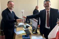 01-07 Mart Muhasebe Haftası kapsamında Çorlu SMMM Odası Yönetim Kurulu Başkanı Ayşe EROĞLU ve Yönetim Kurulumuz Çorlu İhtisas Vergi Dairesi Müdürü Sayın Birol ALTINŞUHA'yı Makamında Ziyaret Ettiler