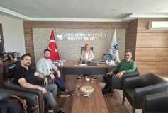 Optimum Siber Güvenlik ve Bilişim Hizmetleri Genel Müdürü Tunahan AKTAŞ, Kurumsal İletişim Yöneticisi Çetin KOÇAK ve Satış Yöneticisi Caner TAŞKESEN, Yönetim Kurulu Başkanımız Ayşe EROĞLU’ nu Makamında ziyaret etmişlerdir.