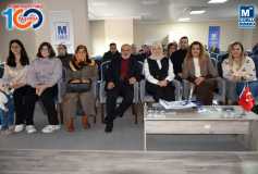 Yönetim Kurulu Başkani'miz Sayin Ayşe Eroğlu, Yeni Üyelerimize Ruhsatlarini Takdim Etti