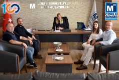 Oda Başkani'miz Sayin Ayşe Eroğlu, Üye'miz Sayin Oğuz Bayar'a Smmm Ruhsatini Teslim Etti