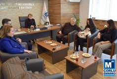 Yönetim Kurulu Başkani'miz Sayin Ayşe Eroğlu, Yeni Üyelerimize Ruhsatlarini Takdim Etti