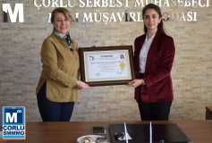 Yönetim Kurulu Başkani'miz Sayin Ayşe Eroğlu, Oda'miz Üyesi Sayin Arzu Alptekin Uçan'a Ruhsatini Teslim Etti