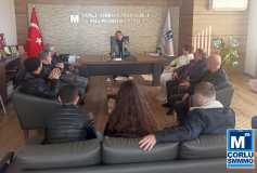 Oda'miz Üyesi Sayin Burçin Üstün Erçili, Yetki Belgesini Yönetim Kurulu Başkani'miz Sayin Ayşe Eroğlu'nun Elinden Aldi