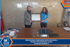 Yönetim Kurulu Başkani'miz Sayin Ayşe Eroğlu, Oda'miz Üyesi Sayin Aysel Alan'a Ruhsatini Takdim Etti