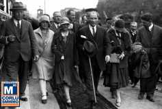 Türk Kadini, Demokrasinin Ve Kalkinmanin Temel Ölçüsüdür!