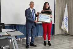 04.01.2022 Tarihinde Smmm Esin Güvenç'e, Smmm Cavit Şen'e, Smmm Ahmet Cebeci'ye Ruhsatlari Teslim Edildi. Kendilerine Meslek Hayatlarinda Başarilar Dileriz.