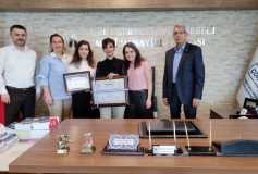 Çorlu Smmm Odamızın Yönetim Kurulu Tarafından , Smmm Gökçen Deniz'e Ruhsatı Teslim Edildi. Kendisine Meslek Hayatın Da Başarılar Dileriz.