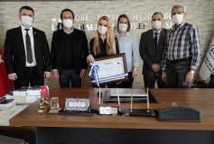 Çorlu Smmm Odamızın Yönetim Kurulu Tarafından , Arzu Kiliç'a Ruhsatı Teslim Edildi. Kendisine Meslek Hayatın Da Başarılar Dileriz.