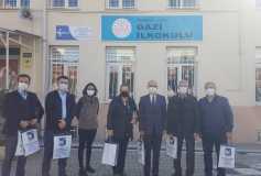 Yönetim Kurulu Olarak,tüm Meslaktaşlarimiz Adina Uzaktan Eğitimde Yararlanilmasi İçin Çorlu Gazi İlköğretim Okulu Öğrencilerine 9 Adet Tableti Takdim Ettik